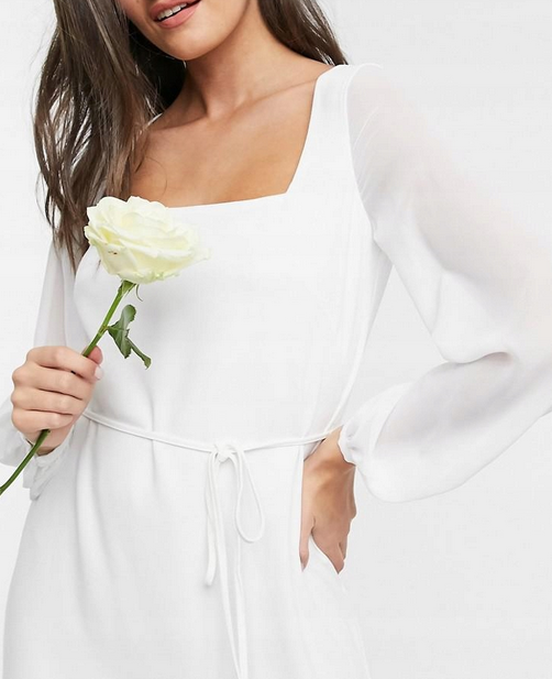 Suknia ślubna French Connection z długim rękawem wiązana